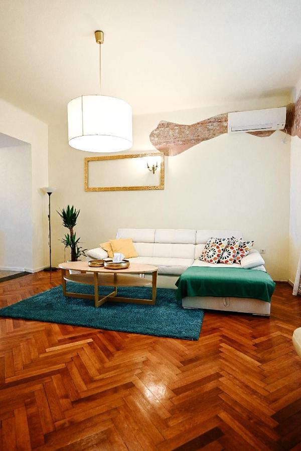'2R' City Center Holidays And Workstays غييكا المظهر الخارجي الصورة